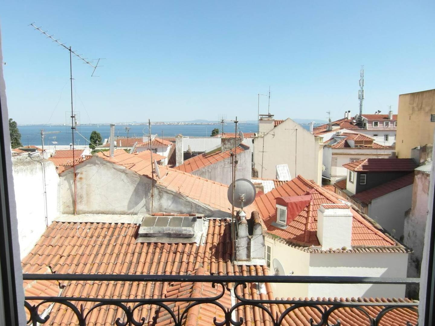 Apartment River View Penthouse Lisbon